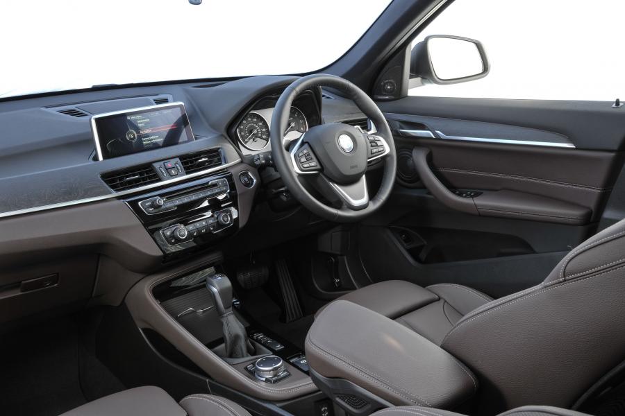  BMW X1 xDrive2.5d xLine 2015 года  (UK) (фото 5 из 28)